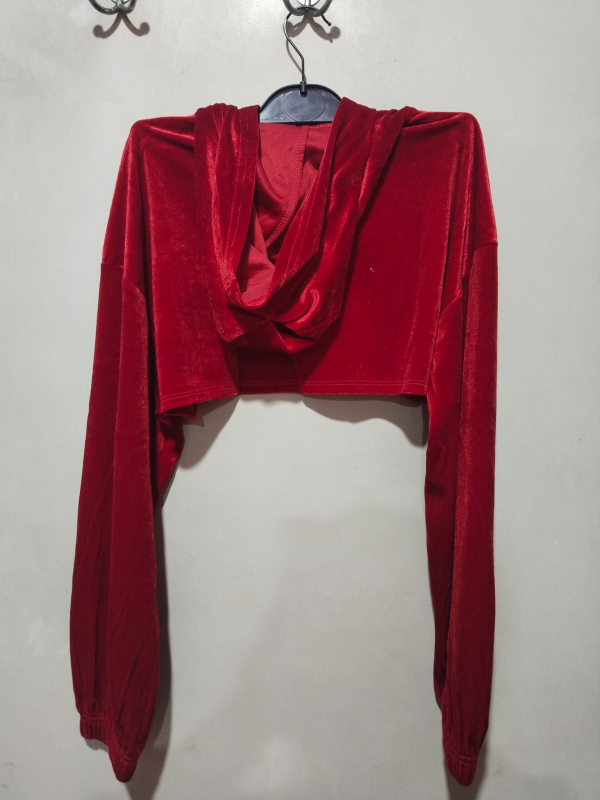 SHEIN EZwear Valentine's Day,Plus Drop Shoulder Super Crop Drawstring Hoodie W-16.5/ L-11.5