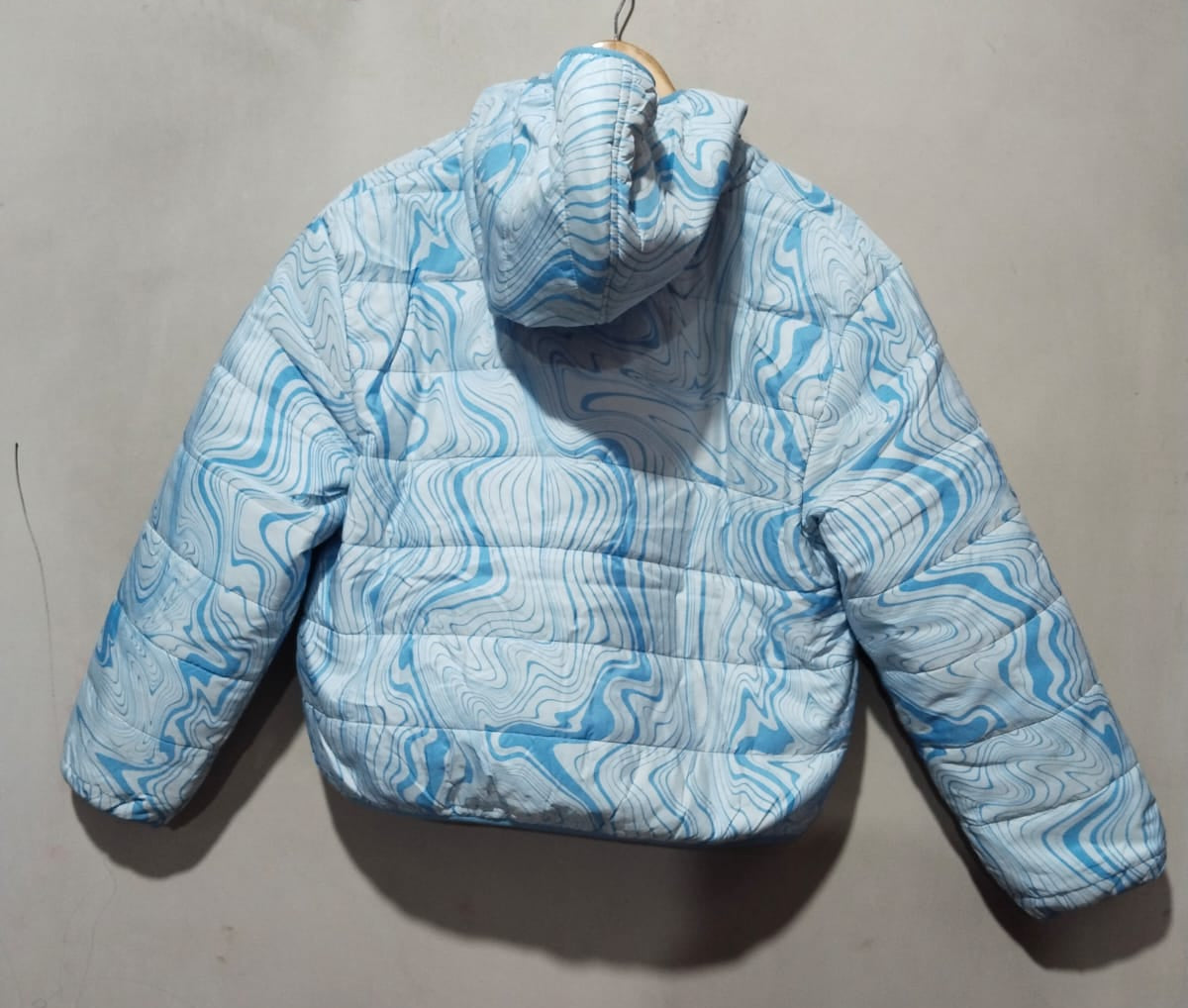 Wild Fable Woman’s Blue Hooded Puffer Jacket W-20 / L-21