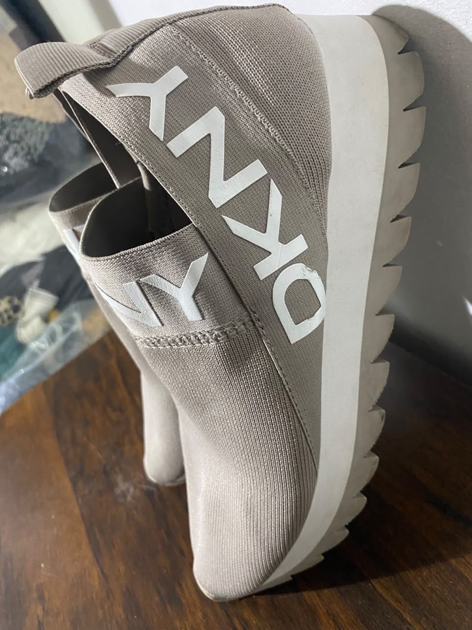DKNY|EU38|PK8| Women's Knit Slip-On Sneakers – Taupe / Beige