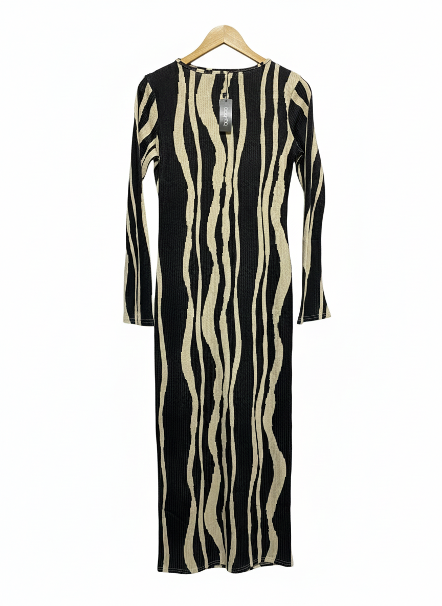 BOOHOO|L|BUST 17|Boohoo Printed Textured Flare Sleeve Maxi Dress