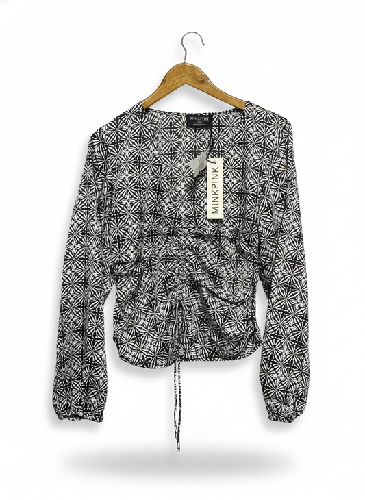 MINKPINK |M| BUST 17|B12| BLACK AND WHITE GEOMETRIC RUCHED BLOUSE