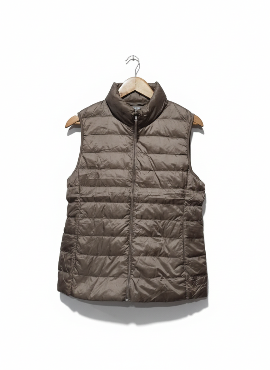 Uniqlo Women’s Ultra-light Down Vest JACKET W-18 / L-24