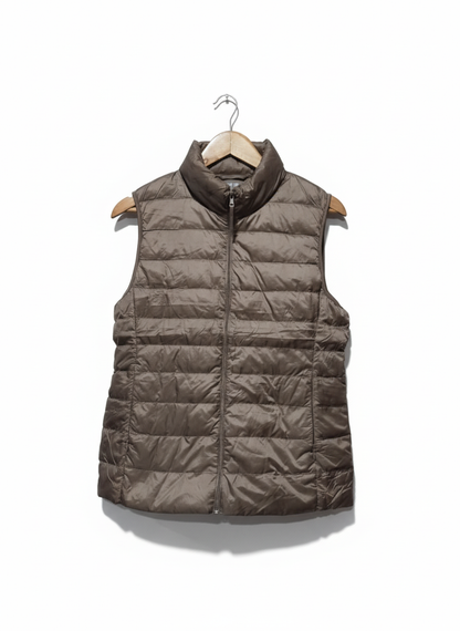 Uniqlo Women’s Ultra-light Down Vest JACKET W-18 / L-24