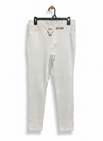 GRAE DENIM |L| WAIST 30| B11| SLEEK WHITE FORM-FITTING PANTS WITH COMFORT STRETCH AND POLISHED FINISH