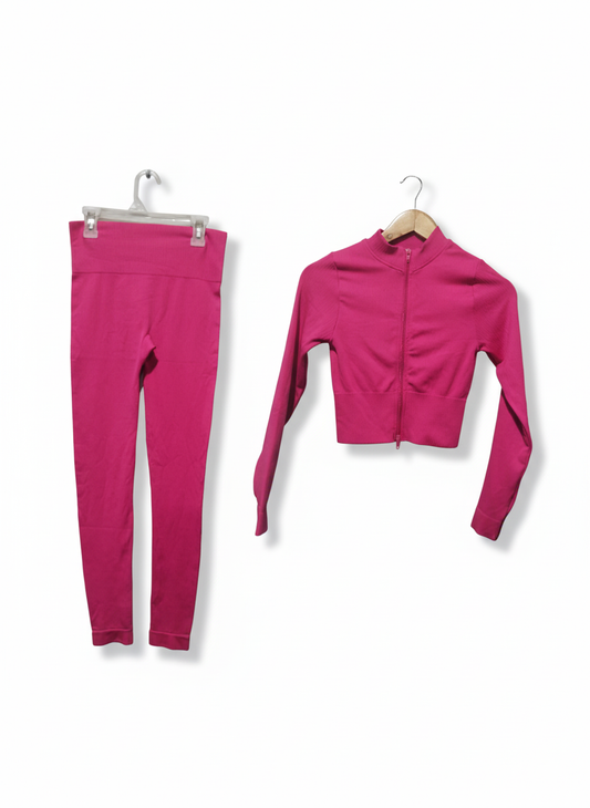 Performance Gym Wear: High-Waisted Leggings & Zip Crop Top