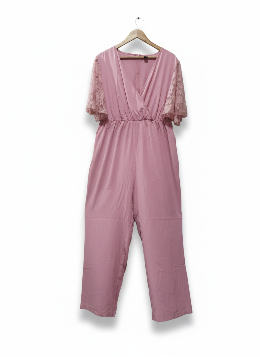 SHEIN LUNE Plus Contrast Lace Butterfly Sleeve Jumpsuit