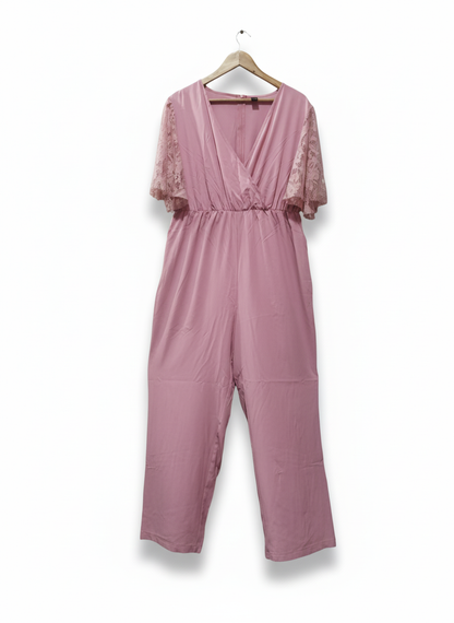 SHEIN LUNE Plus Contrast Lace Butterfly Sleeve Jumpsuit