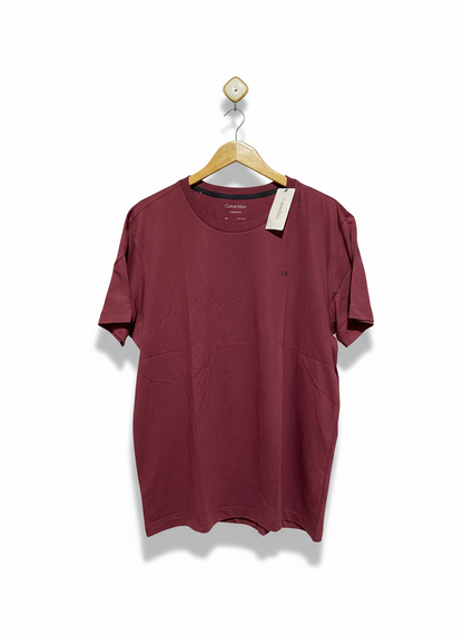 CALVIN KLEIN |L| BUST 22|C1| Crewneck T-Shirt in a Maroon or Burgundy Color