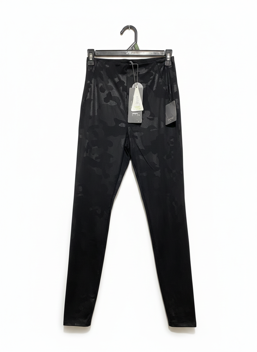 LYSSE|XS/S|WAIST 24|BLACK FAUX LEATHER CAMOUFLAGE LEGGINGS