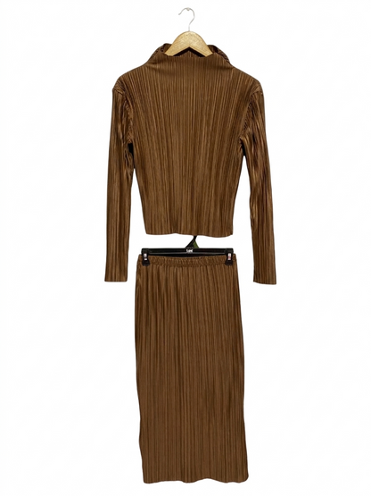 BOOHOO | M|  B10| PLEATED HIGH-NECK TOP AND MIDI SKIRT CO-ORD SET - BROWN