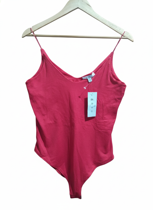 GAZE|M|BUST 15|Red V-Neck Spaghetti Strap Camisole Bodysuit