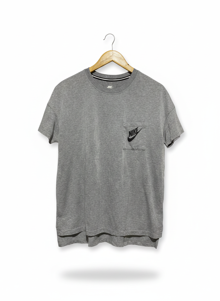 NIKE |L| BUST 21| GREY POCKET T-SHIRT