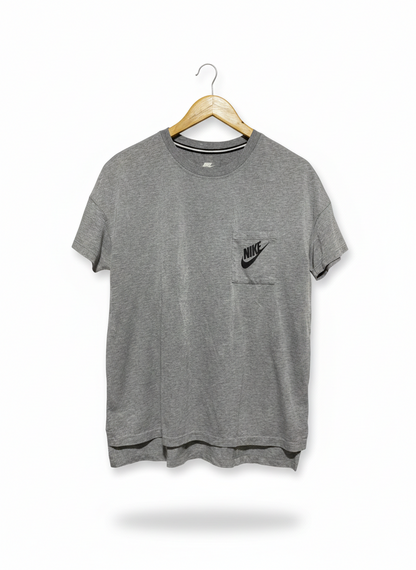 NIKE |L| BUST 21| GREY POCKET T-SHIRT