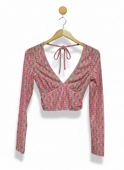 INTO |S| BUST 14|C2| STYLE PINK AND GREEN GEOMETRIC PRINT CROP TOP