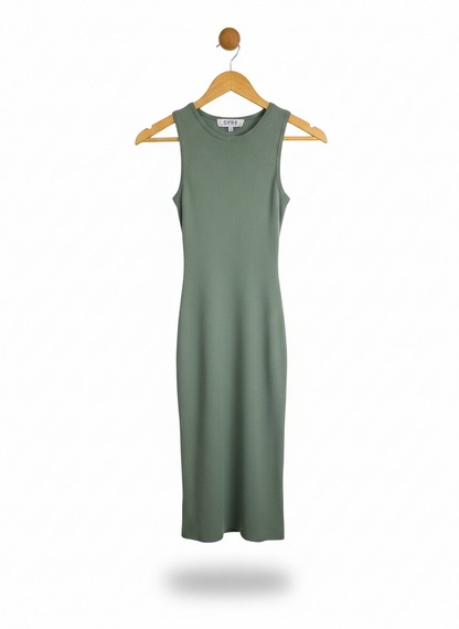 SYKE COLLECTION |M| BUST 9|  Sleeveless, fitted (bodycon) midi dress with a round crew neckline.