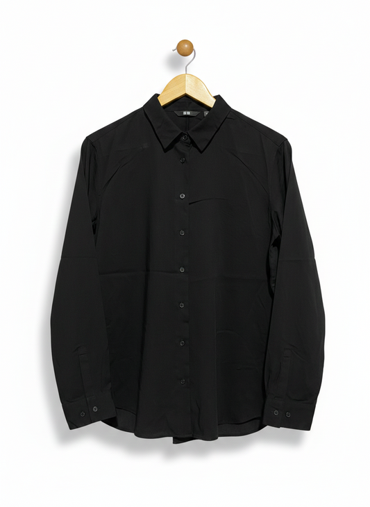 UNIQLO |M| BUST 20| SLEEK MINIMALIST BLACK BUTTON-DOWN SHIRT