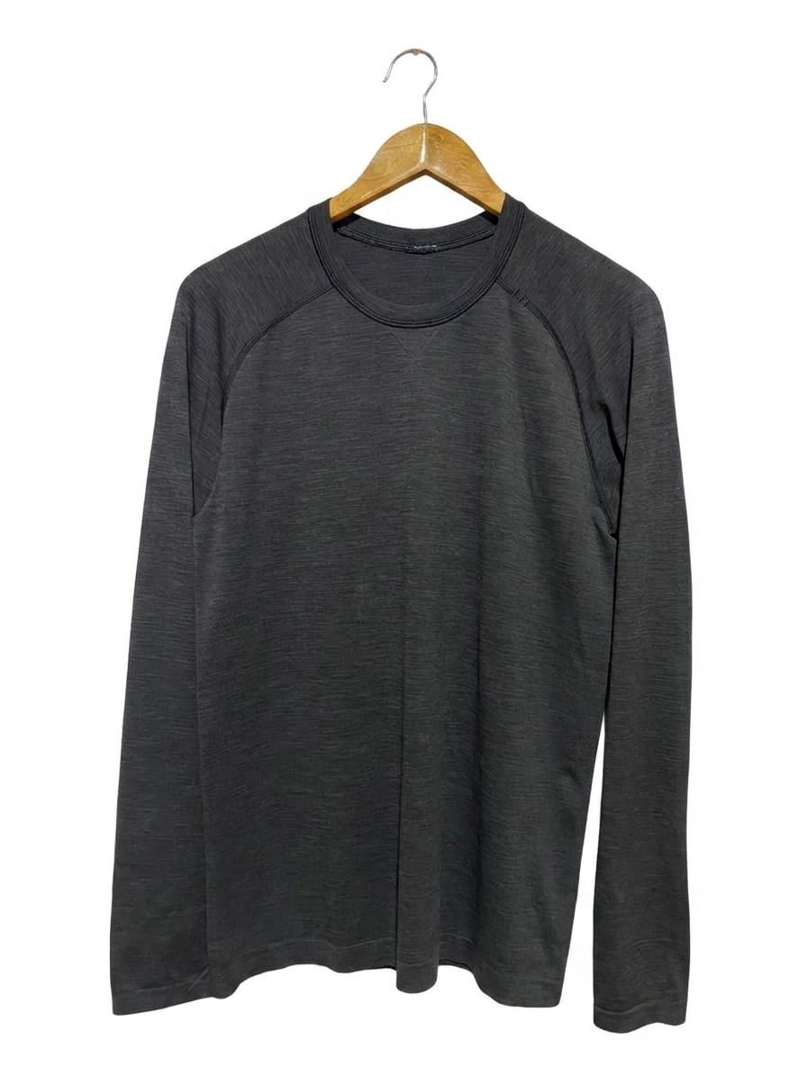 LULULEMON |M| BUST 18| METAL VENT TECH LONG SLEEVE SHIRT IN CHARCOAL HEATHER