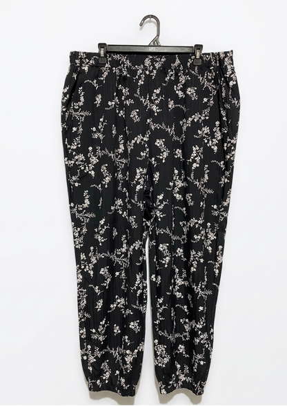 |XXL| WAIST 38| B5| BLACK FLORAL PRINT JOGGER PANTS WITH ELASTICATED CUFFS AND WAIST