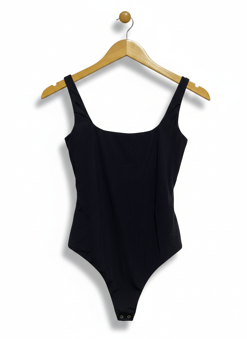 STYLE RUNNER |S| BUST 13| SLEEK BLACK SCOOP NECK BODYSUIT