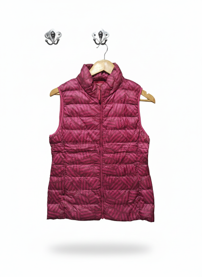 UNIQLO SPRZNY|S|BUST 17| Ultra Light Down Vest in Pink