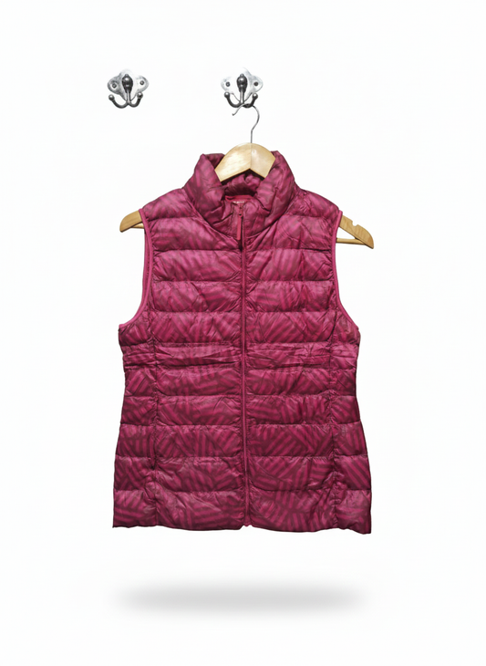 UNIQLO SPRZNY|S|BUST 17| Ultra Light Down Vest in Pink