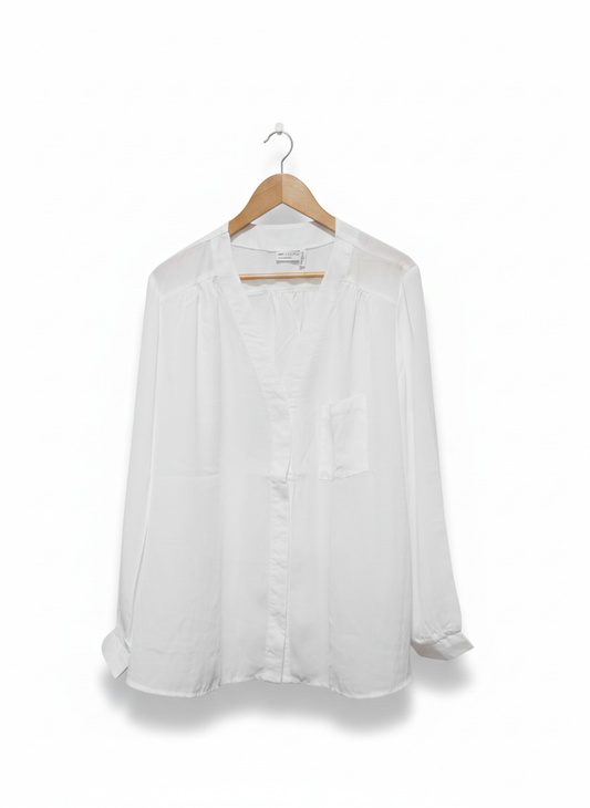 ASOS DESIGN|XL/XXL |BUST 27|Semi-sheer white button-down top