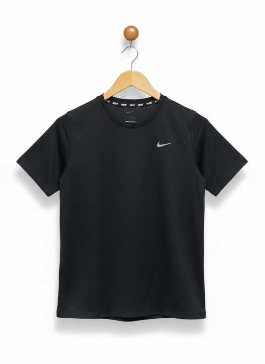 NIKE |M| BUST 17| SLEEK BLACK SHORT SLEEVE ATHLETIC TRAINING T SHIRT