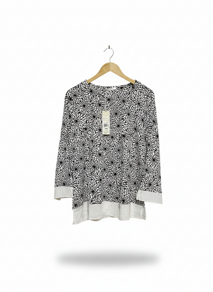 REGATTA |XL| BUST 23| C1 | BLACK AND WHITE FLORAL THREE-QUARTER SLEEVE TOP
