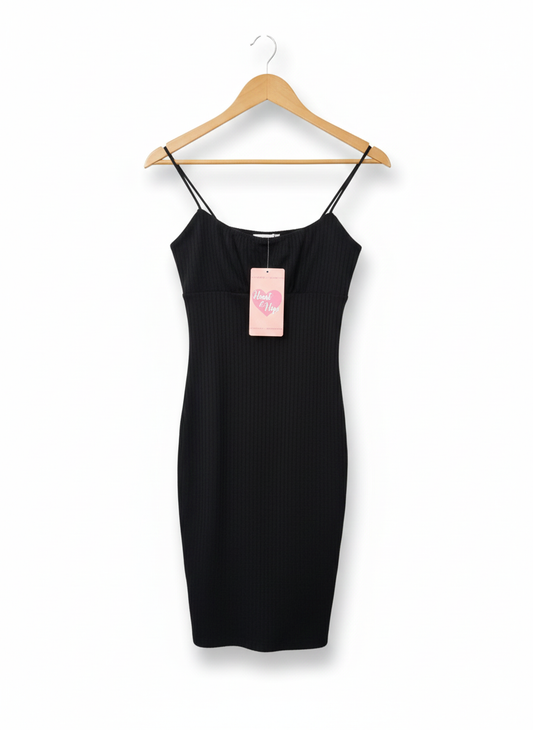 HEART HIPS|L|BUST 15Black Ribbed Spaghetti Strap Dress