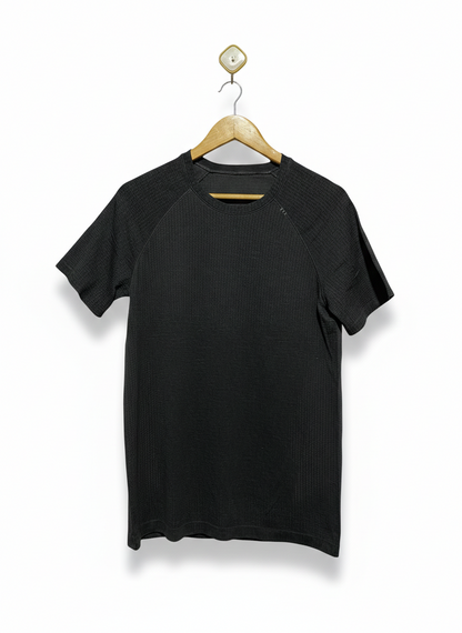 LULULEMON |L| BUST 19|  Metal Vent Tech Short-Sleeve Shirt