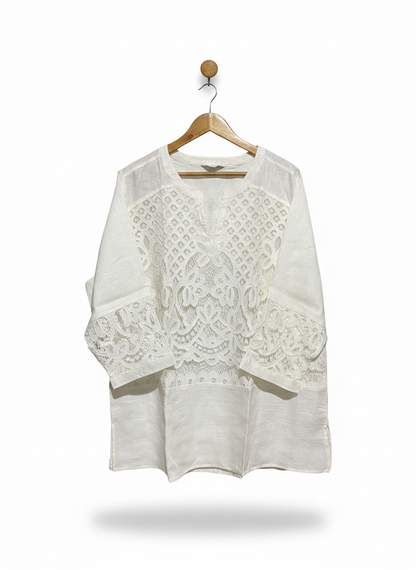 MARLOWE |XL| BUST 25| ELEGANT V-NECK 3/4 SLEEVE COTTON BLOUSE WITH INTRICATE CROCHET DETAILING