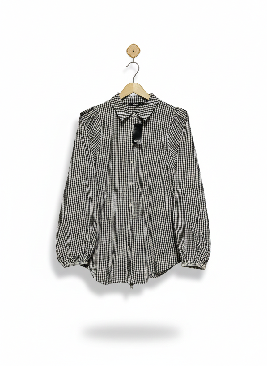SPORTS GIRL |M| BUST 19| CLASSIC BLACK AND WHITE GINGHAM BUTTON-DOWN BLOUSE – ELEGANT PUFF-SLEEVE TOP WITH CURVED HEM