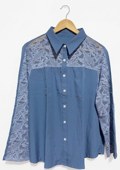 ELEGANT BLUE LACE PANEL BUTTON-DOWN BLOUSE |XL| BUST 24| B8|