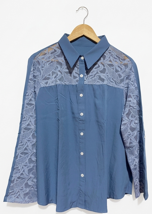 ELEGANT BLUE LACE PANEL BUTTON-DOWN BLOUSE |XL| BUST 24| B8|