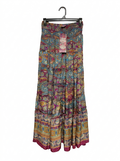 BOOHOO |M| WAIST 26| SPIRIT WITH THIS VIBRANT TIERED MAXI SKIRT