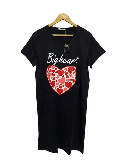 MONT NOIR |L| BUST 20| B7| BLACK "BIGHEART" GRAPHIC T-SHIRT DRESS WITH RED HEART MOTIF