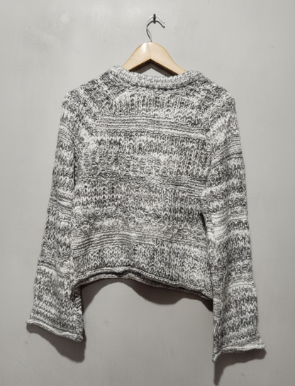 Universal Thread Women's Size S Gray White &amp; Gray Knit Design Crew Neck W-20/ L-22