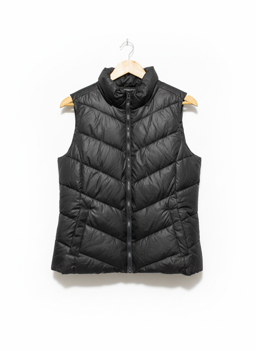 GAP |S| BUST 19|  Black High-Collar Puffer Vest