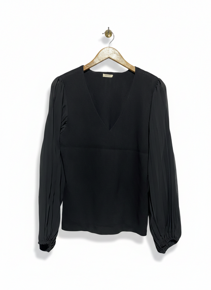TEABERRY |M| BUST 16|  BLACK V-NECK BLOUSE