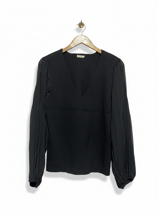 TEABERRY |M| BUST 16|  BLACK V-NECK BLOUSE