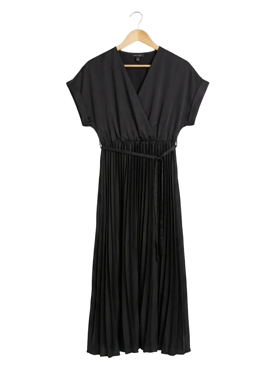 NEW LOOK |M| BUST FREE| B13| BLACK V-NECK PLEATED MIDI DRESS