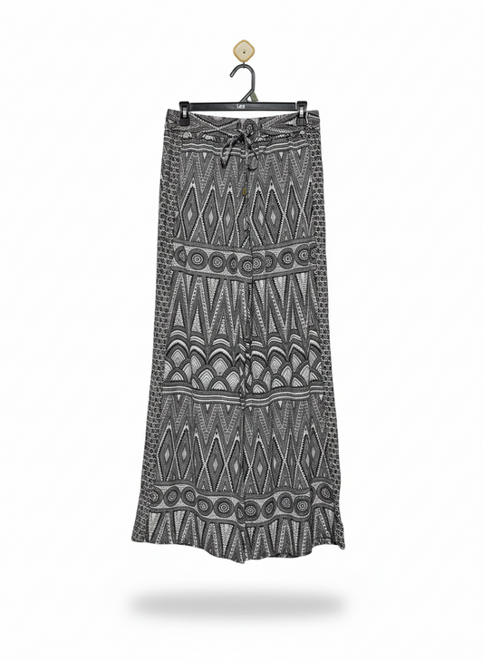 H&M |L| WAIST 30| C8| WOMEN’S BLACK AND WHITE GEOMETRIC PRINT PALAZZO PANTS - BOHO WIDE-LEG TROUSERS WITH TASSEL DETAIL