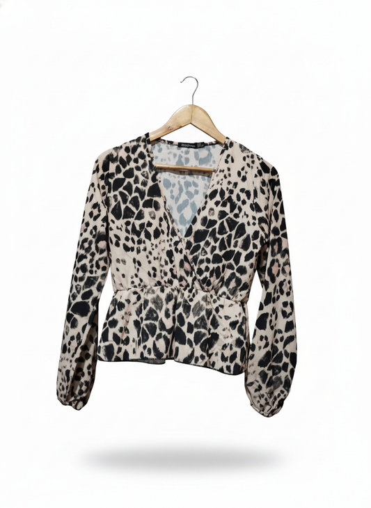 BOOHOO  Pleated Leopard Print V-neck Faux Wrap Crop Top Long Sleeve Blouse
