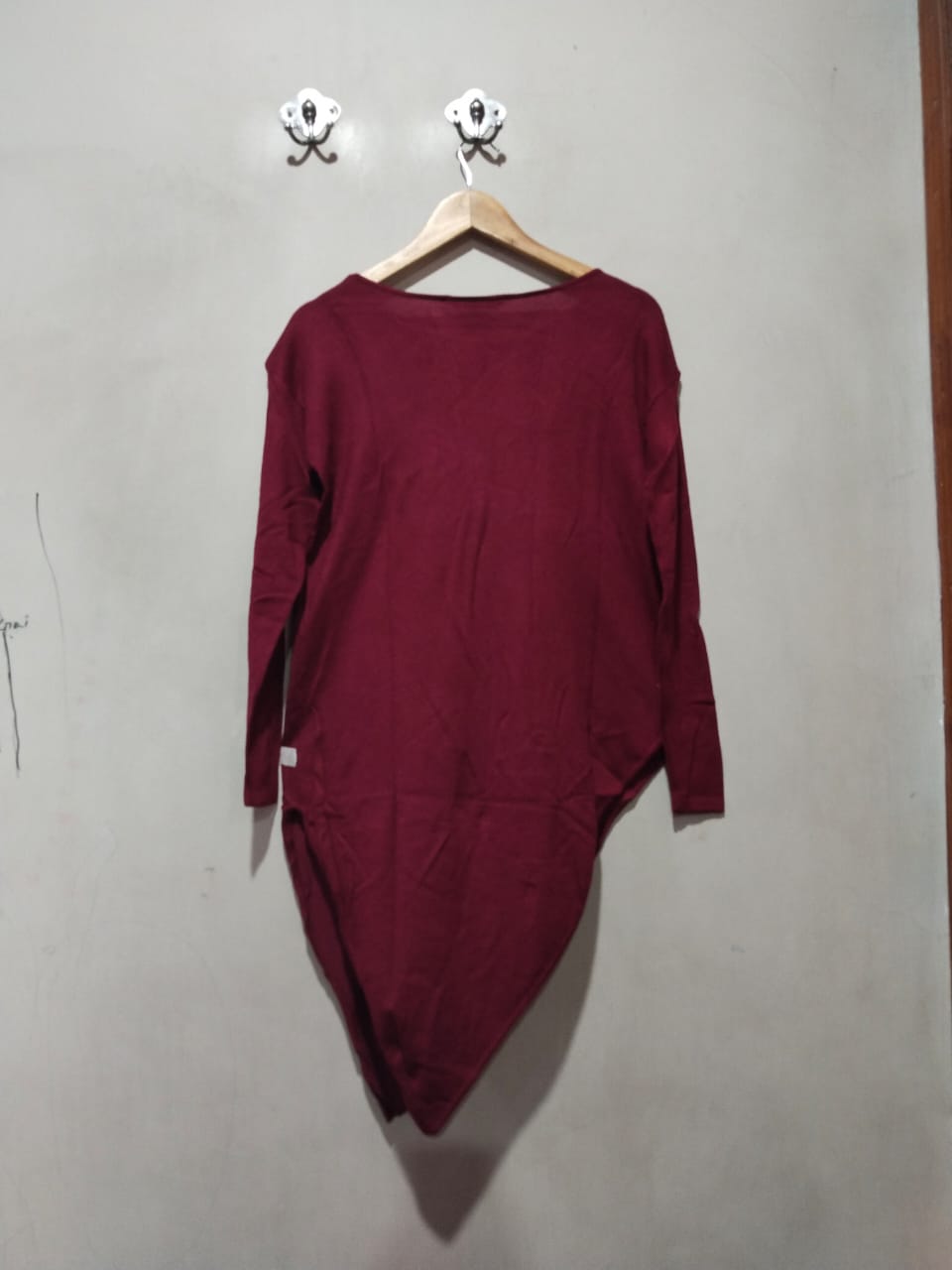 STAR BY JULIEN MACDONALD LONG SLEEVED JUMPER SIZE 10 W-18.5 / L-37