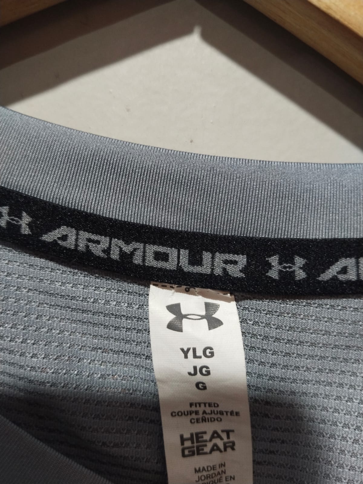 Under Armour  HeatGear Novelty  W-15 / L-22.5