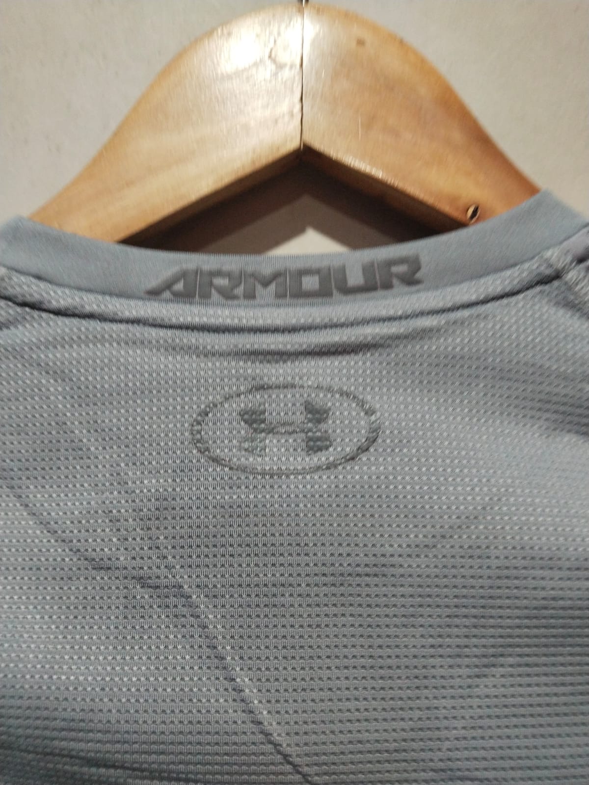 Under Armour  HeatGear Novelty  W-15 / L-22.5