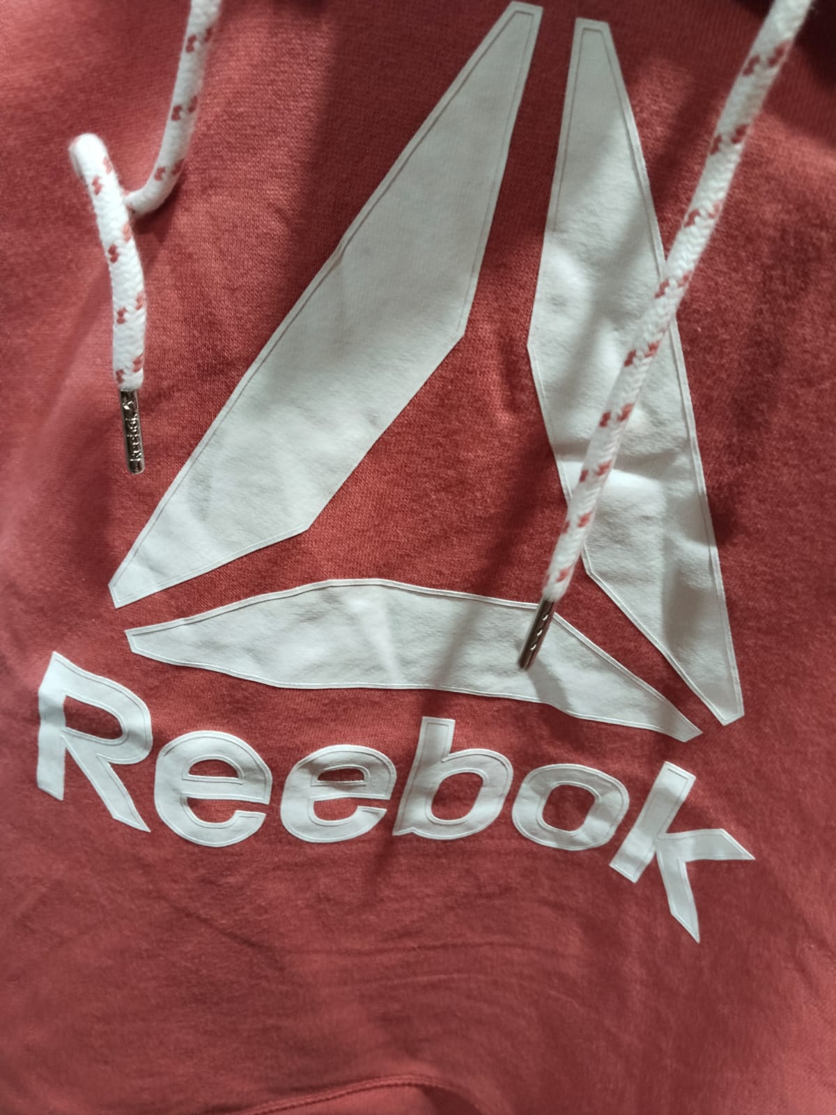 Reebok Womens Graphic Long Sleeve Cropped Hoodie W-21.5 / L-22