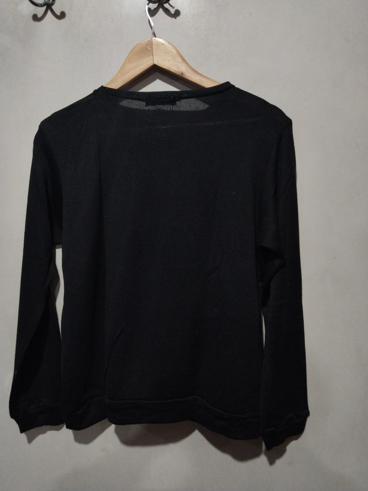 Boohoo Crew Neck Sweatshirt W-19 / L-22