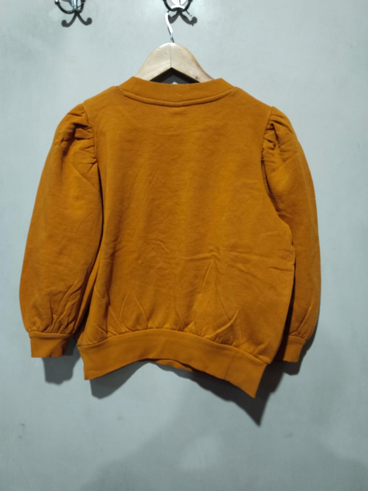 H&M Mustard Color Puff Sleeve Sweatshirt W-20.5 / L-21