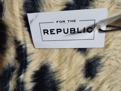 Republic Cheetah Fuzzy Fur Sweater SMALL SIZE W-17 / L-21